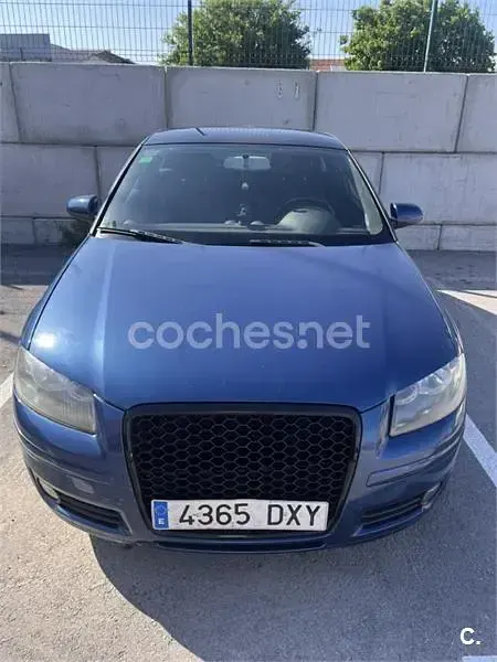 Usado Audi A3 Ambiente 115 CV (84 kW) 2006 Azul Utilitario