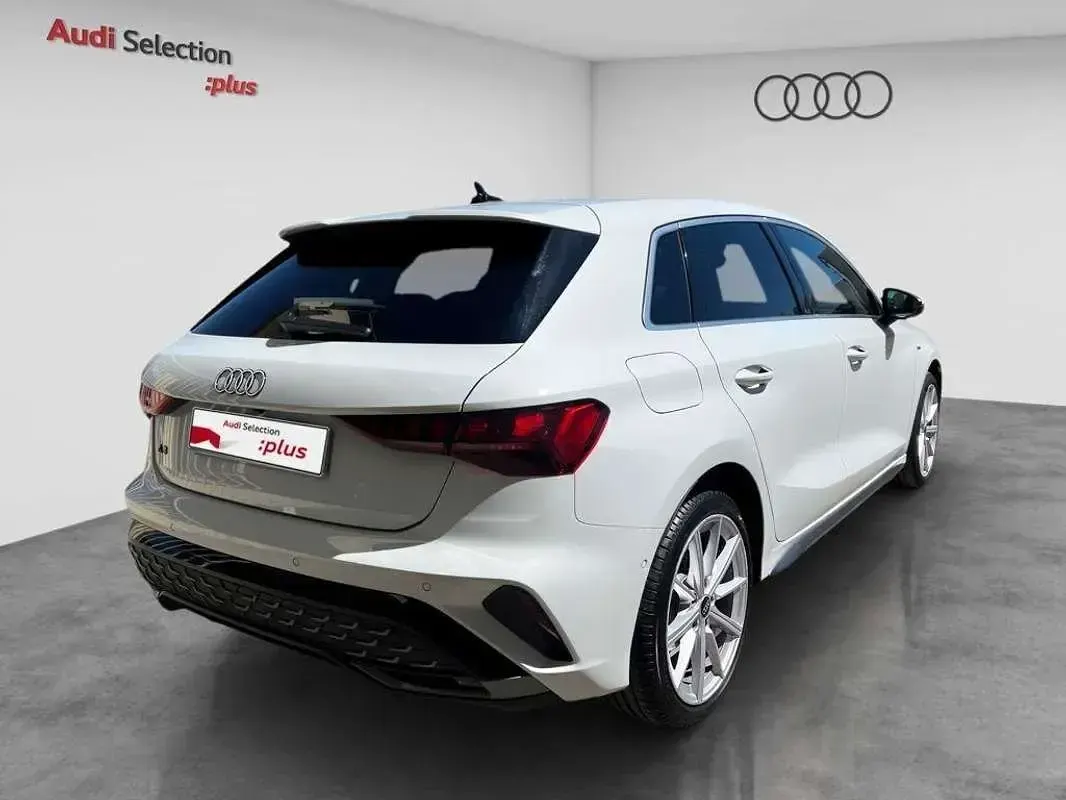 Usado Audi A3 Sportback e-tron S-Line 204 CV (150 kW) 2025 Blanco Utilitario