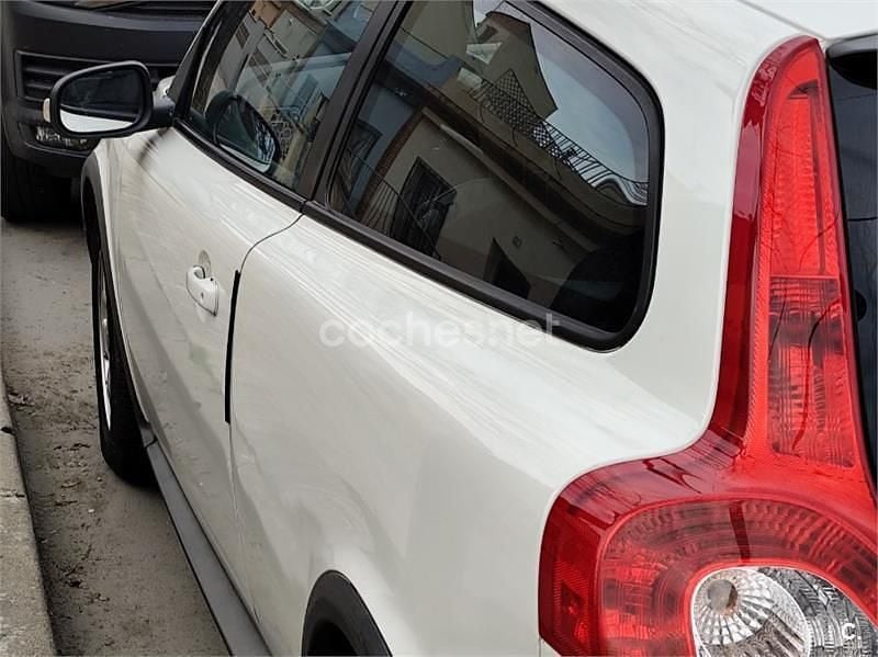 Begagnad Volvo C30 100 HK (73 kW) 2008 Vit Halvkombi