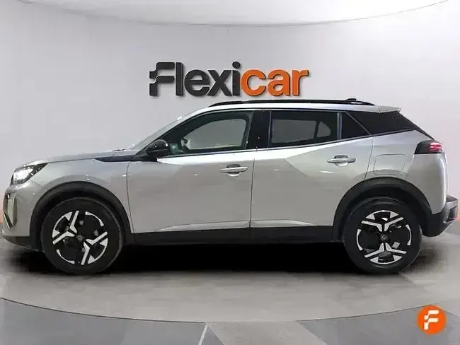 Usado Peugeot 2008 Allure 100 CV (73 kW) 2025 Gris SUV
