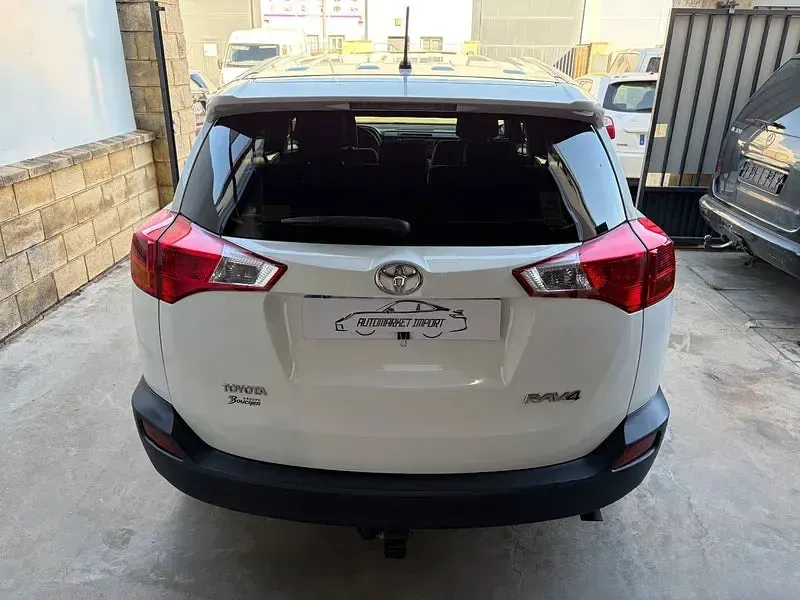 Usado Toyota RAV4 Advance 124 CV (91 kW) 2015 Blanco SUV