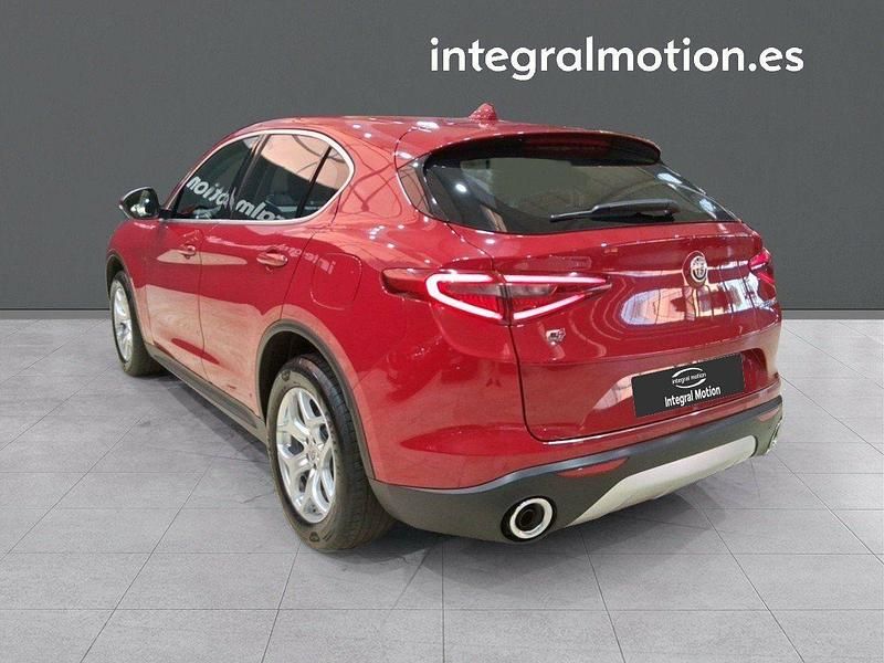 Usado Alfa Romeo Stelvio Executive 201 CV (147 kW) 2020 Rojo SUV