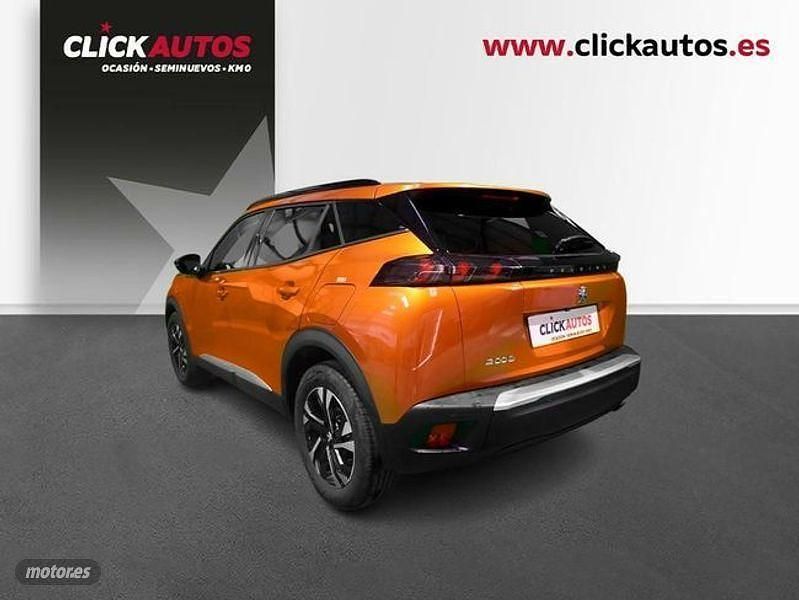 Usado Peugeot 2008 Active 100 CV (73 kW) 2022 Naranja SUV