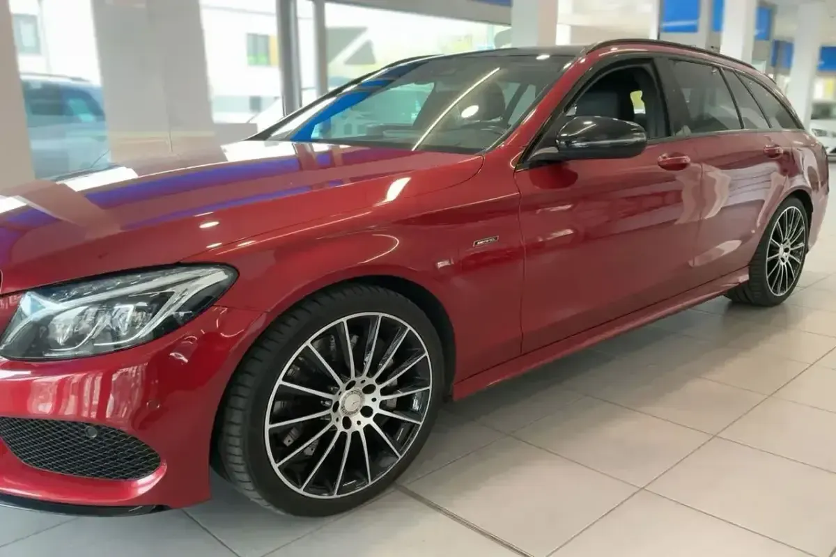 Usado Mercedes GLC43 AMG AMG 367 CV (269 kW) 2016 Rojo SUV