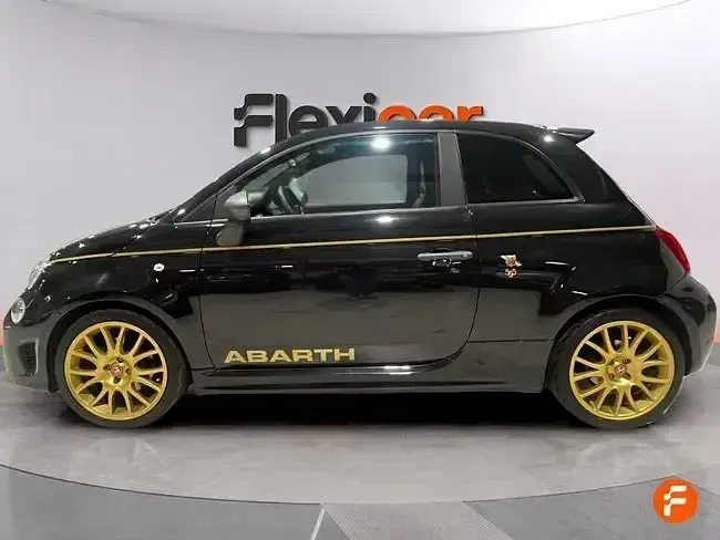 Usado Abarth 595 165 CV (121 kW) 2021 Negro Utilitario