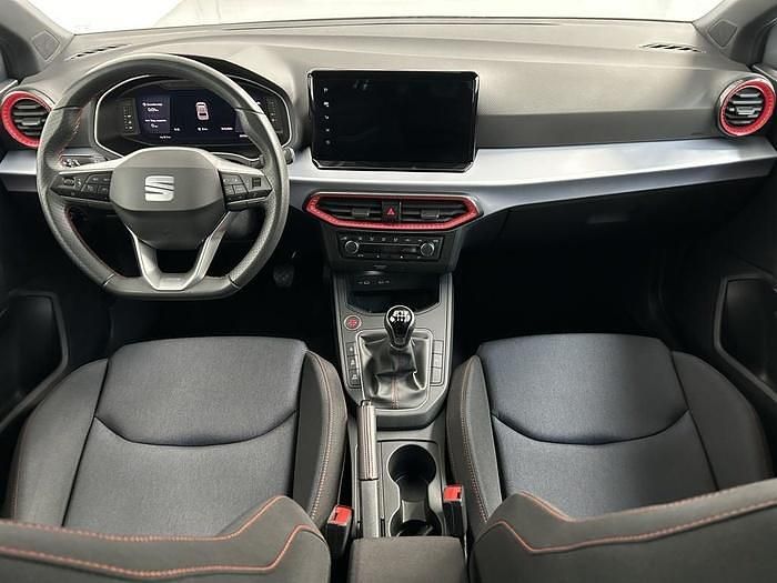 Usado Seat Ibiza FR 110 CV (80 kW) 2022 Blanco Utilitario