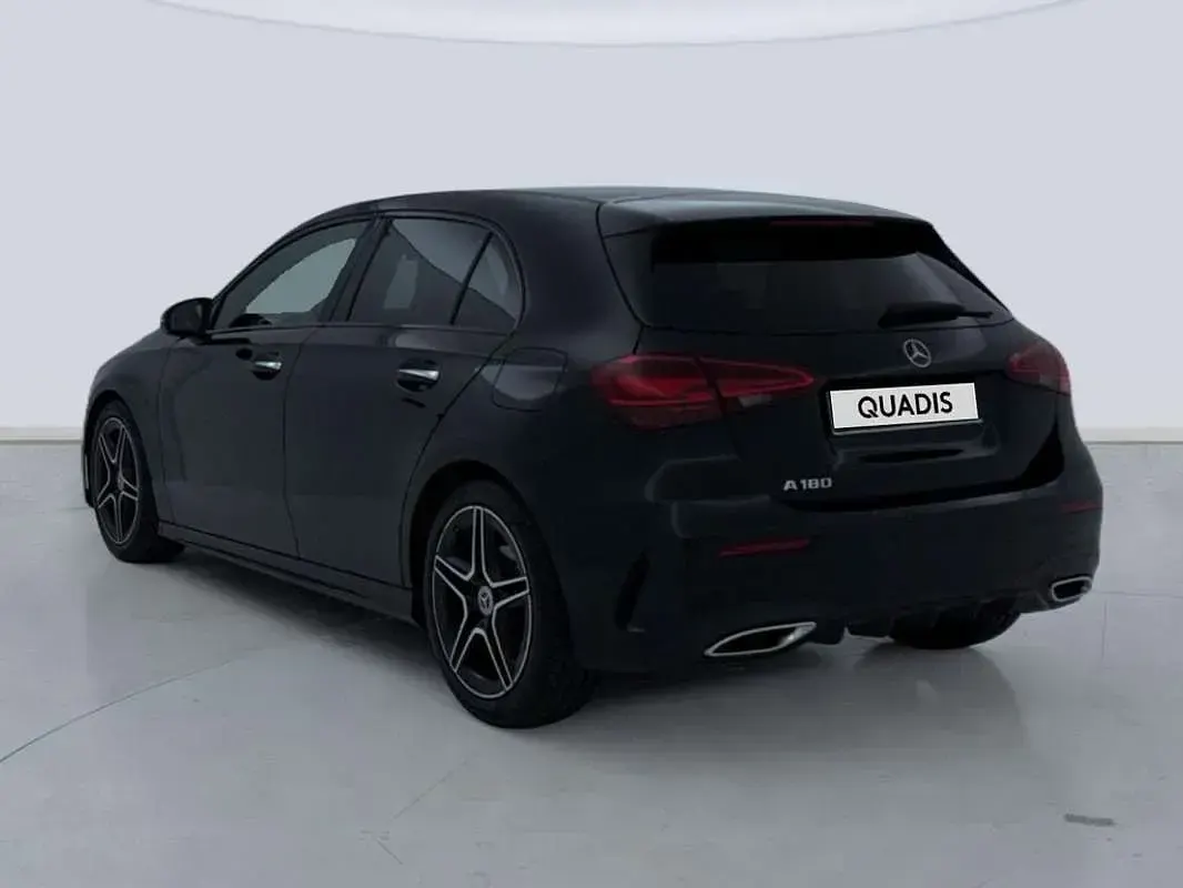 Usado Mercedes A180 Advanced 136 CV (100 kW) 2025 Negro Utilitario