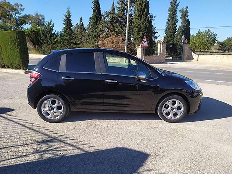 Usado Citroën C3 82 CV (60 kW) 2014 Negro Utilitario