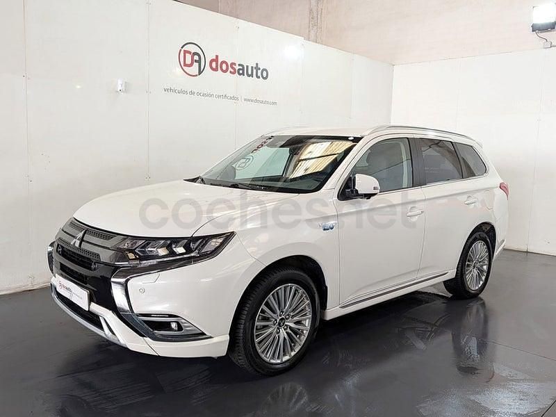 Usado Mitsubishi Outlander P-HEV 224 CV (164 kW) 2021 Blanco SUV