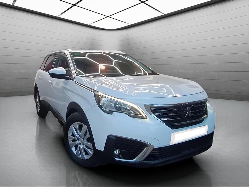 Usado Peugeot 5008 Active 130 HP (95 kW) 2017 Branco SUV