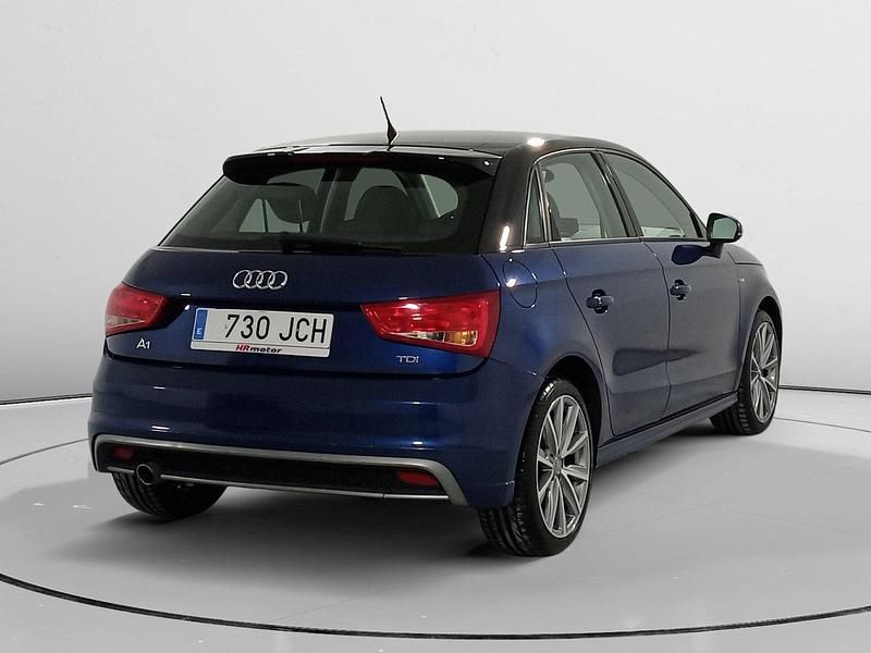 Usado Audi A1 Attraction 91 CV (66 kW) 2015 Azul Utilitario