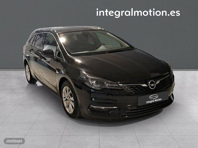Usado Opel Astra GS Line 104 CV (76 kW) 2021 Negro Familiar