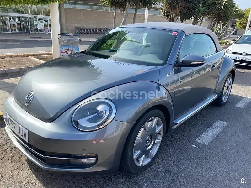 Usado VW Beetle Sport 160 CV (117 kW) 2015 Gris / plata Utilitario