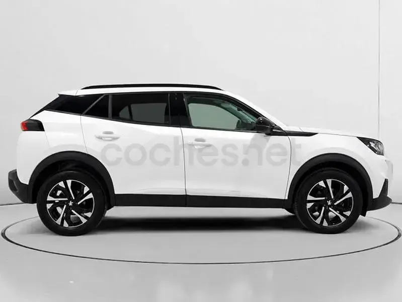 Usado Peugeot 2008 Allure 110 CV (80 kW) 2022 Blanco SUV