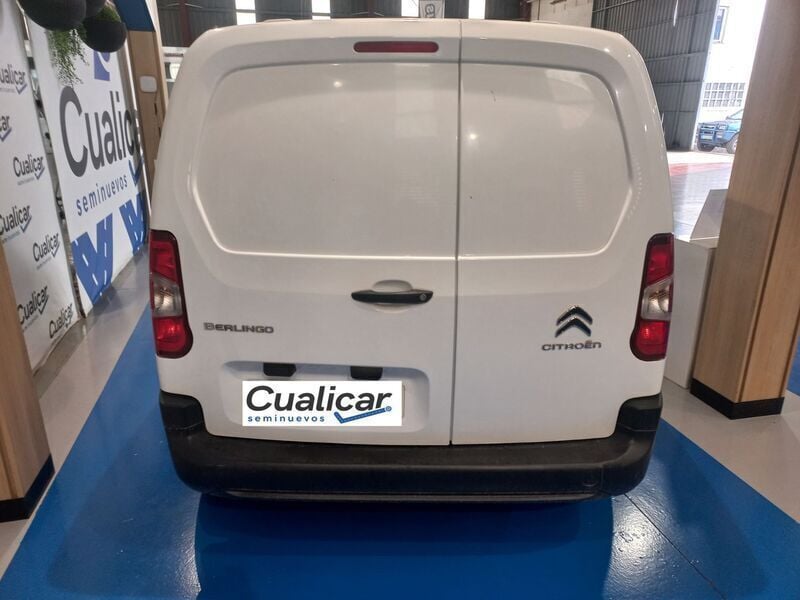 Usado Citroën Berlingo 100 CV (73 kW) 2022 Blanco Monovolumen