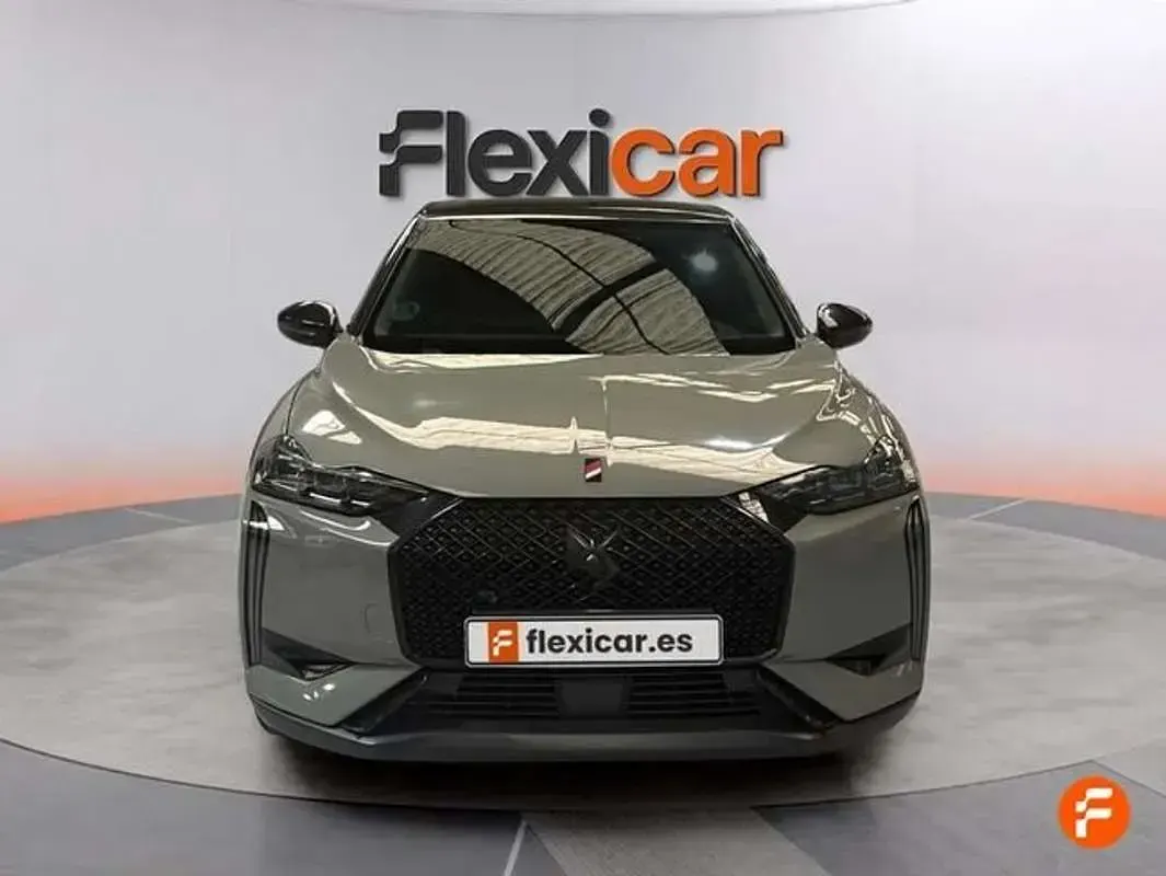 Usado DS Automobiles DS3 Crossback Performance 131 CV (96 kW) 2023 Gris SUV