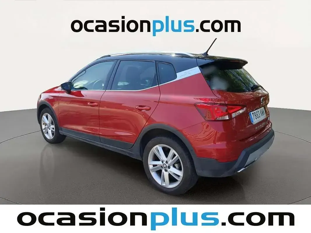 Usado Seat Arona Ecomotive 116 CV (85 kW) 2019 Rojo SUV