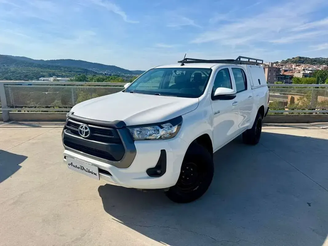 Usado Toyota HiLux 150 CV (110 kW) 2023 Blanco Pickup/Camioneta