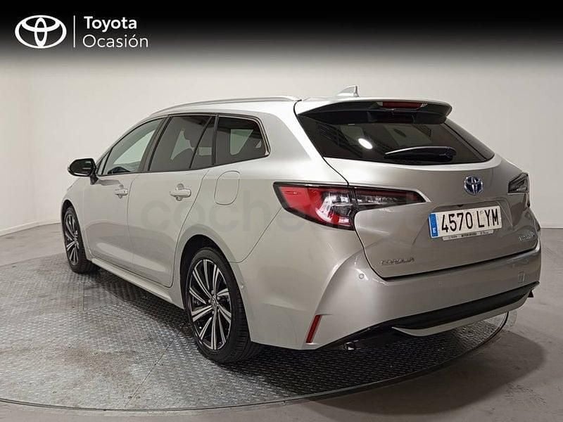 Usado Toyota Corolla Sport 180 CV (132 kW) 2022 Gris / plata Familiar