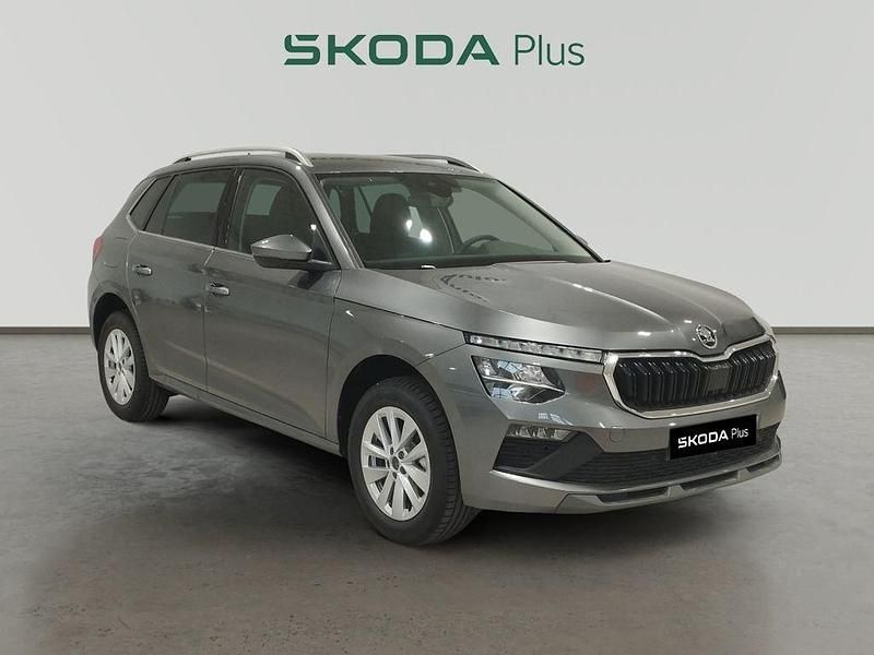 Nuevo Skoda Fabia Selection 80 CV (58 kW) 2025 Gris Utilitario