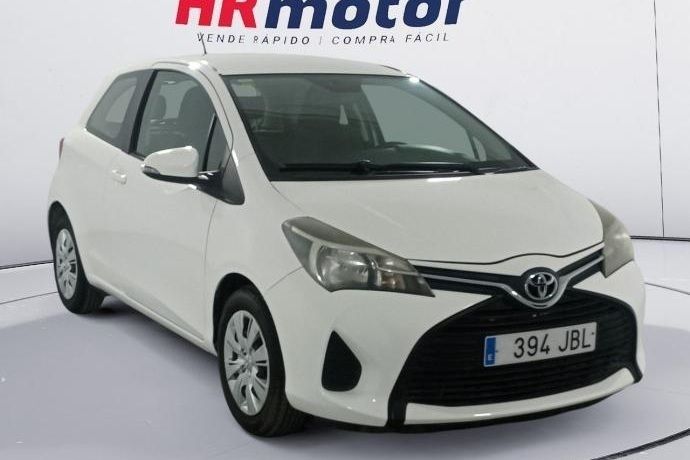 Usado 2014 Toyota Yaris Active Utilitario | 8790 € (Precio justo) - Imagen 1/4