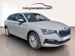Gris Usado 2024 Skoda Scala Ambition Utilitario | 17.090 € (Buen precio) - Imagen 1/4