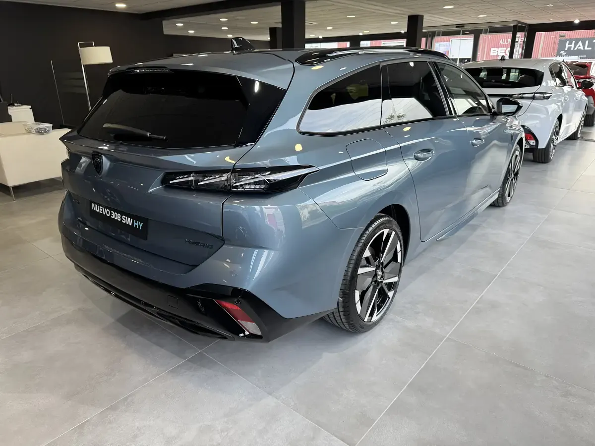 Nouvelle Peugeot 308 SW GT 145 ch (106 kW) 2025 Bleue Break