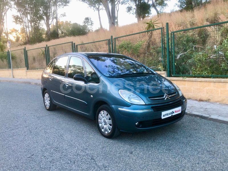 Gris / plata Usado 2009 Citroën Xsara Picasso Exclusive Monovolumen | 2999 € (Precio justo) - Imagen 1/4