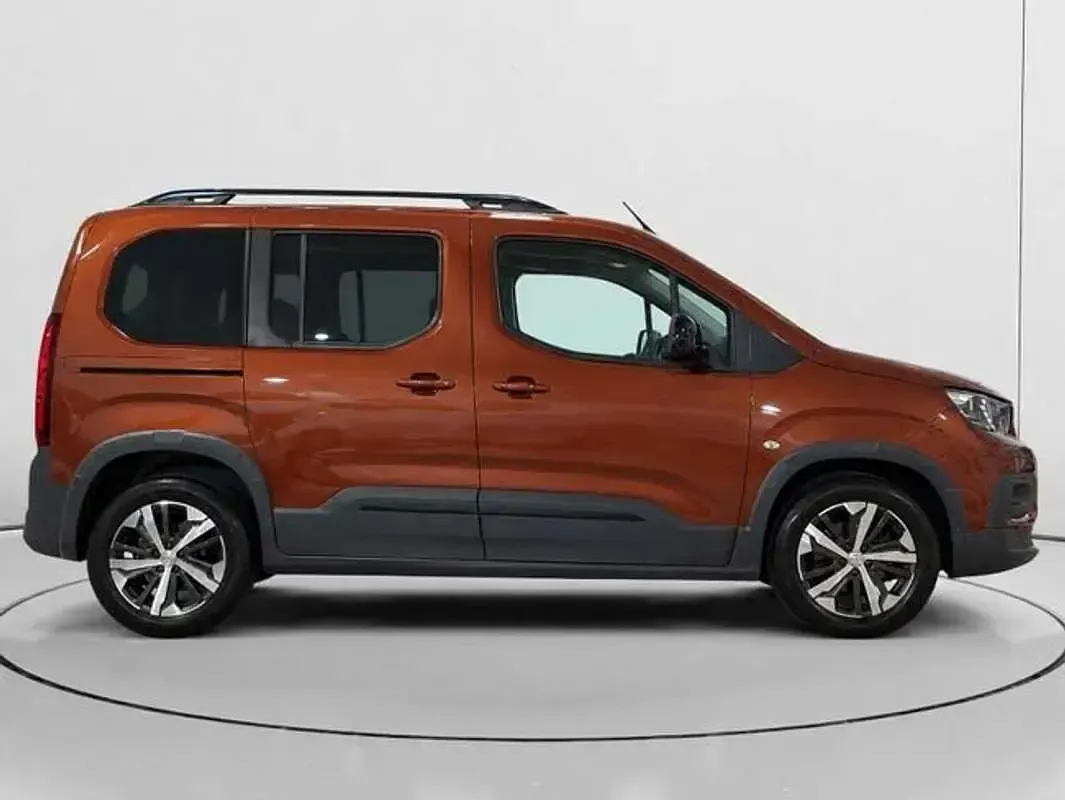 Usado Peugeot Rifter GT-line 131 CV (96 kW) 2019 Marrón Monovolumen