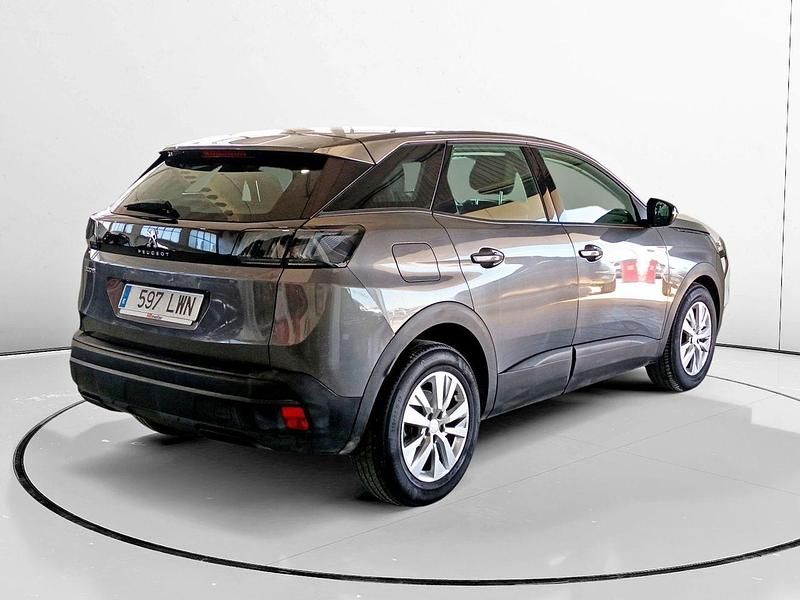 Usado Peugeot 3008 Active 131 CV (96 kW) 2022 Gris SUV