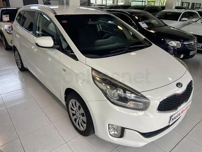Usado Kia Carens 135 CV (99 kW) 2014 Blanco Monovolumen