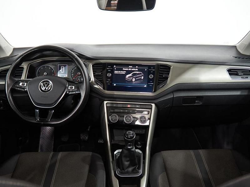 Usado VW T-Roc Advance 150 CV (110 kW) 2021 Gris indy (metalizado)/techo negro SUV