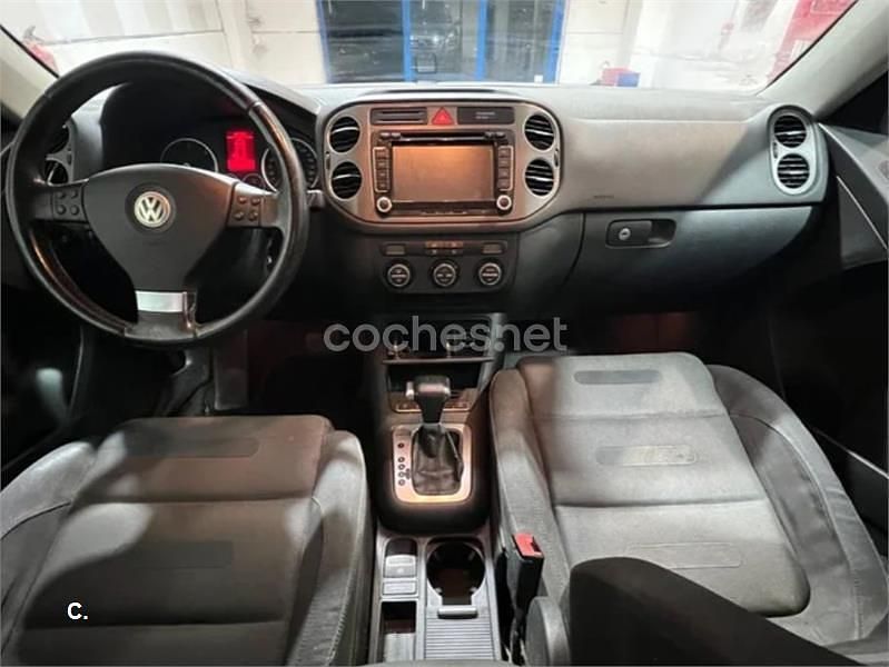 Usado VW Tiguan 140 CV (102 kW) 2008 Gris / plata SUV