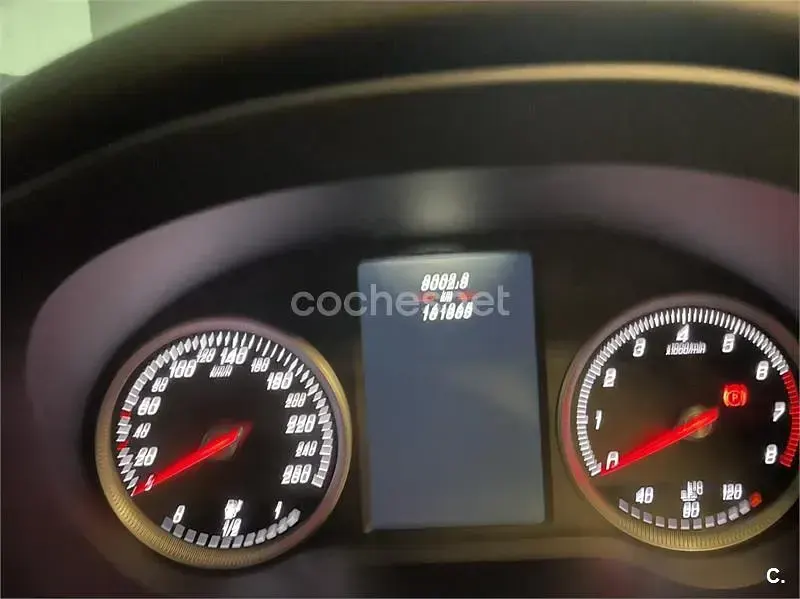 Usado Mercedes C180 156 CV (114 kW) 2015 Blanco Familiar