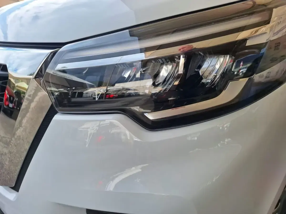 Usado Nissan Primastar Acenta 150 CV (110 kW) 2024 Blanco Monovolumen