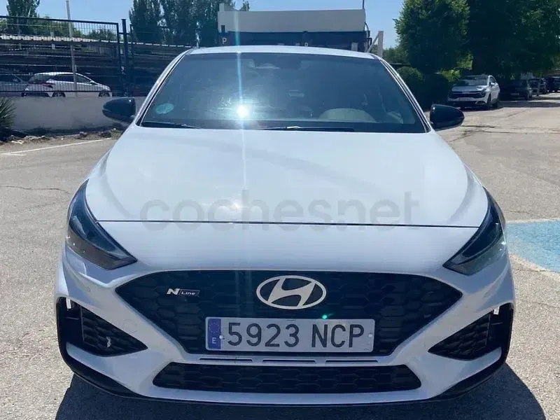 Usado Hyundai i30 N Line 100 CV (73 kW) 2025 Blanco Familiar