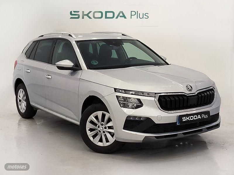 Gris / plateado Usado 2024 Skoda Kamiq Selection SUV | 20.900 € (Precio justo) - Imagen 1/4