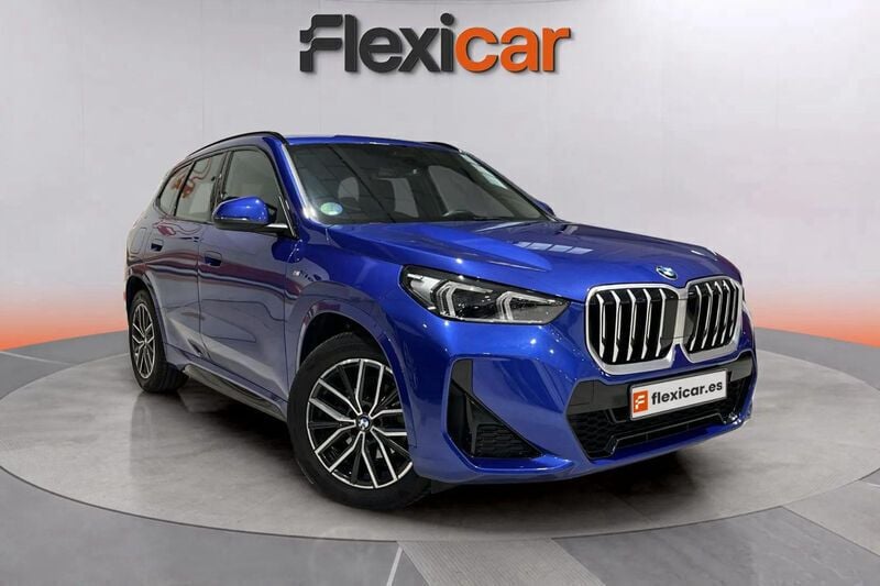 Azul Usado 2024 BMW X1 xLine SUV | 38.390 € - Imagen 1/4