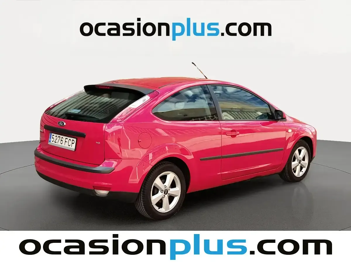 Usado Ford Focus Sport 116 CV (85 kW) 2006 Rojo Utilitario