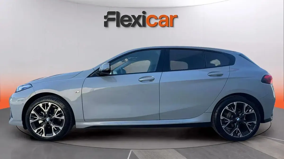Usado BMW 120 170 CV (125 kW) 2025 Gris Utilitario