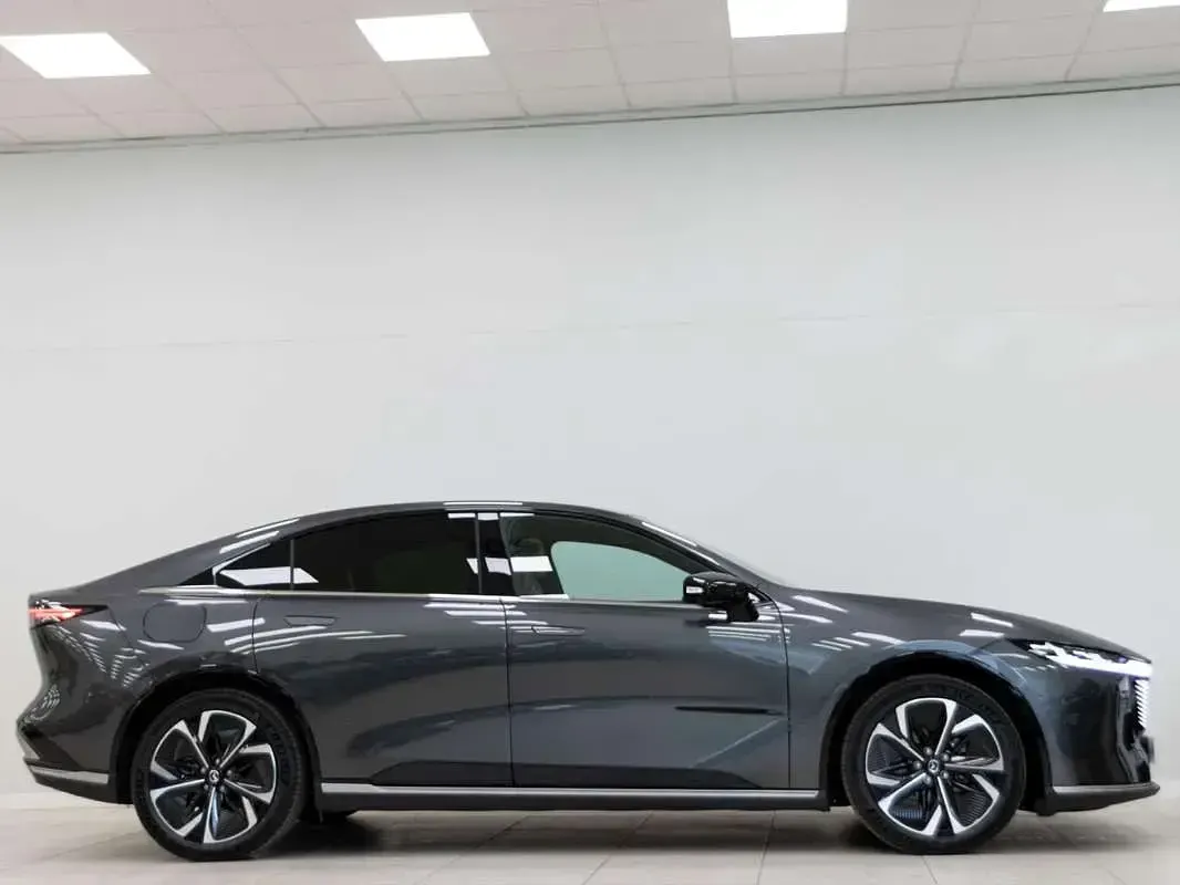 Usado Mazda 6e Takumi-Line 180 kW (245 CV) 2025 Gris Berlina