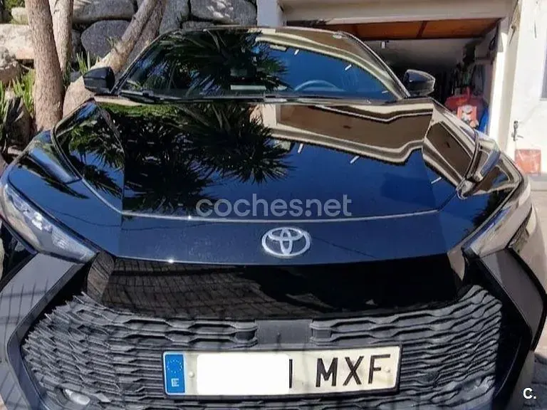 Używany Toyota C-HR Advance 223 KM (164 kW) 2024 Czarny SUV