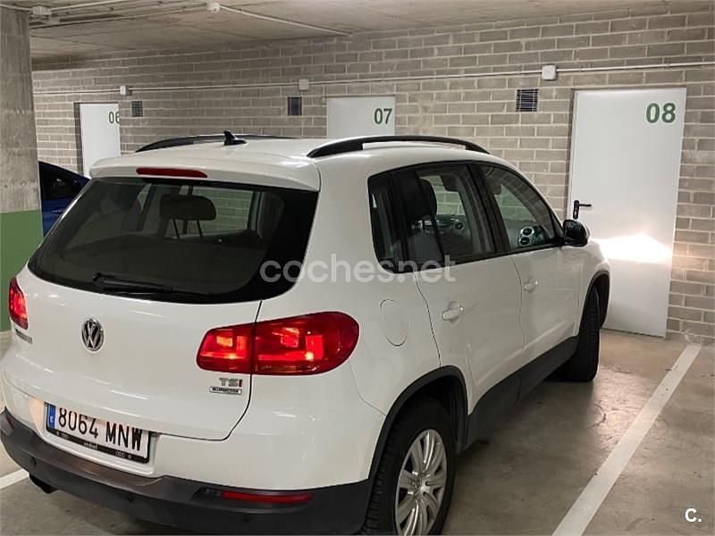 Usado VW Tiguan Edition 125 CV (91 kW) 2015 Blanco SUV