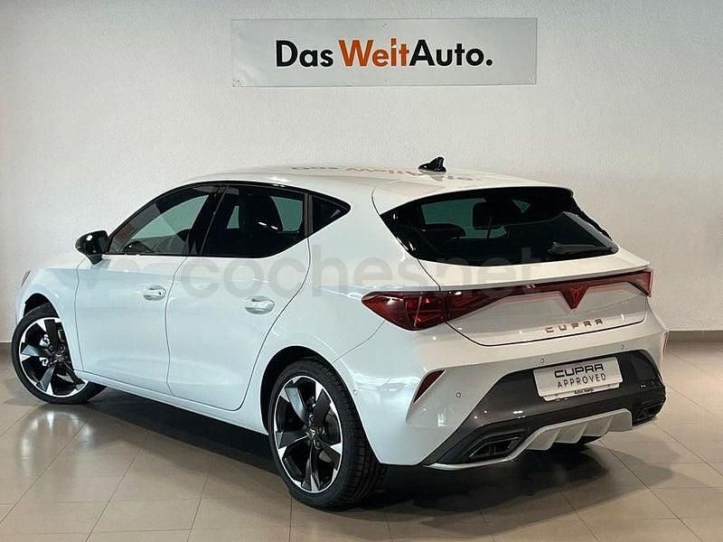 Usado Cupra Leon 150 CV (110 kW) 2024 Blanco Berlina