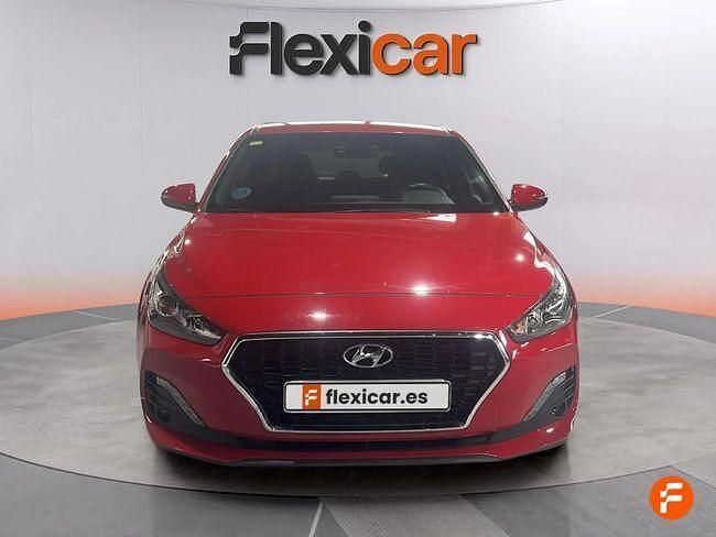 Usado Hyundai i30 120 CV (88 kW) 2020 Rojo