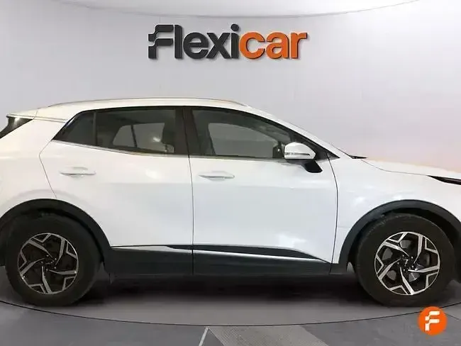 Usado Kia Sportage 136 CV (100 kW) 2023 Blanco SUV