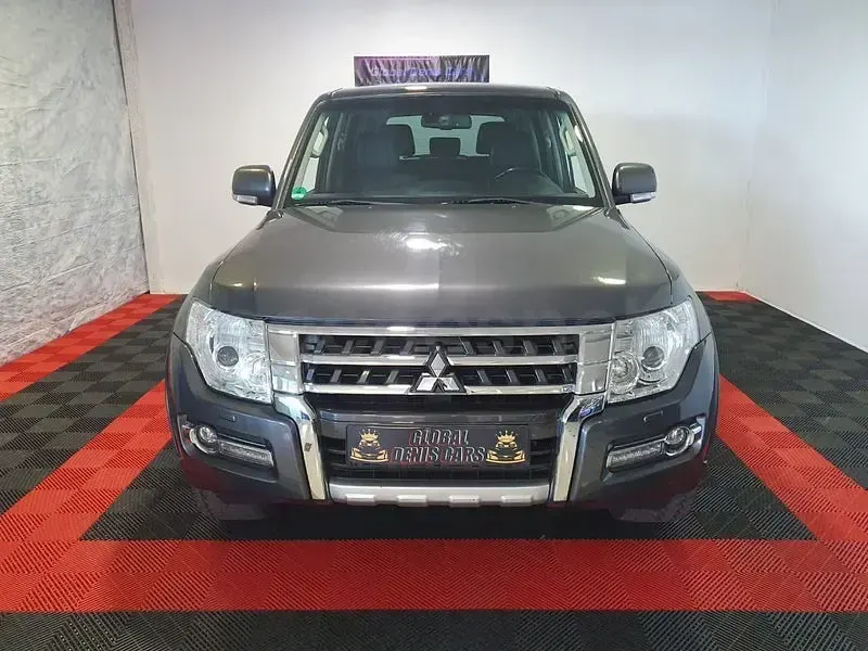 Usado Mitsubishi Montero 190 CV (139 kW) 2015 Gris / plata SUV