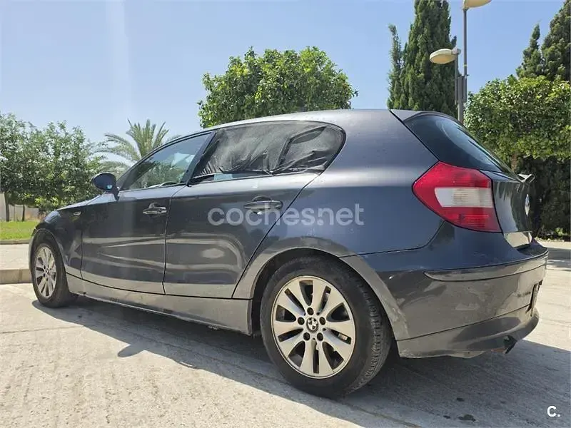 Usado BMW 116 115 CV (84 kW) 2005 Gris / plata Utilitario