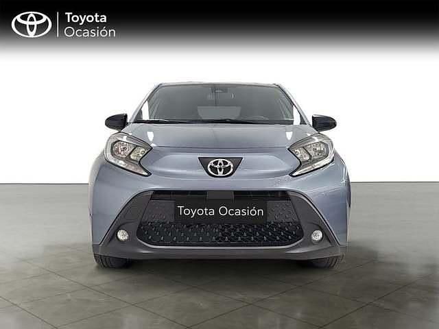 Usado Toyota Aygo X Play 72 CV (52 kW) 2024 Gris / plata SUV