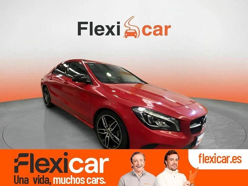 Rojo Usado 2017 Mercedes CLA180 Urban Berlina | 19.470 € - Imagen 1/4